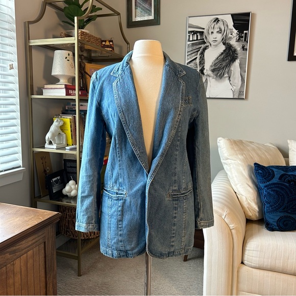 Vintage 80’s/90’s Liz Wear Faded Denim Blazer - Picture 3 of 12